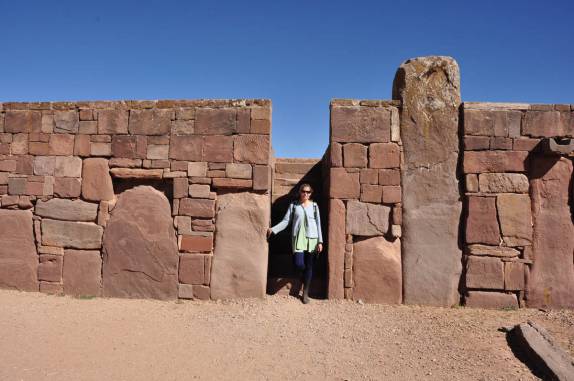 Visitando as ruínas de Tiahuanaco, na Bolívia